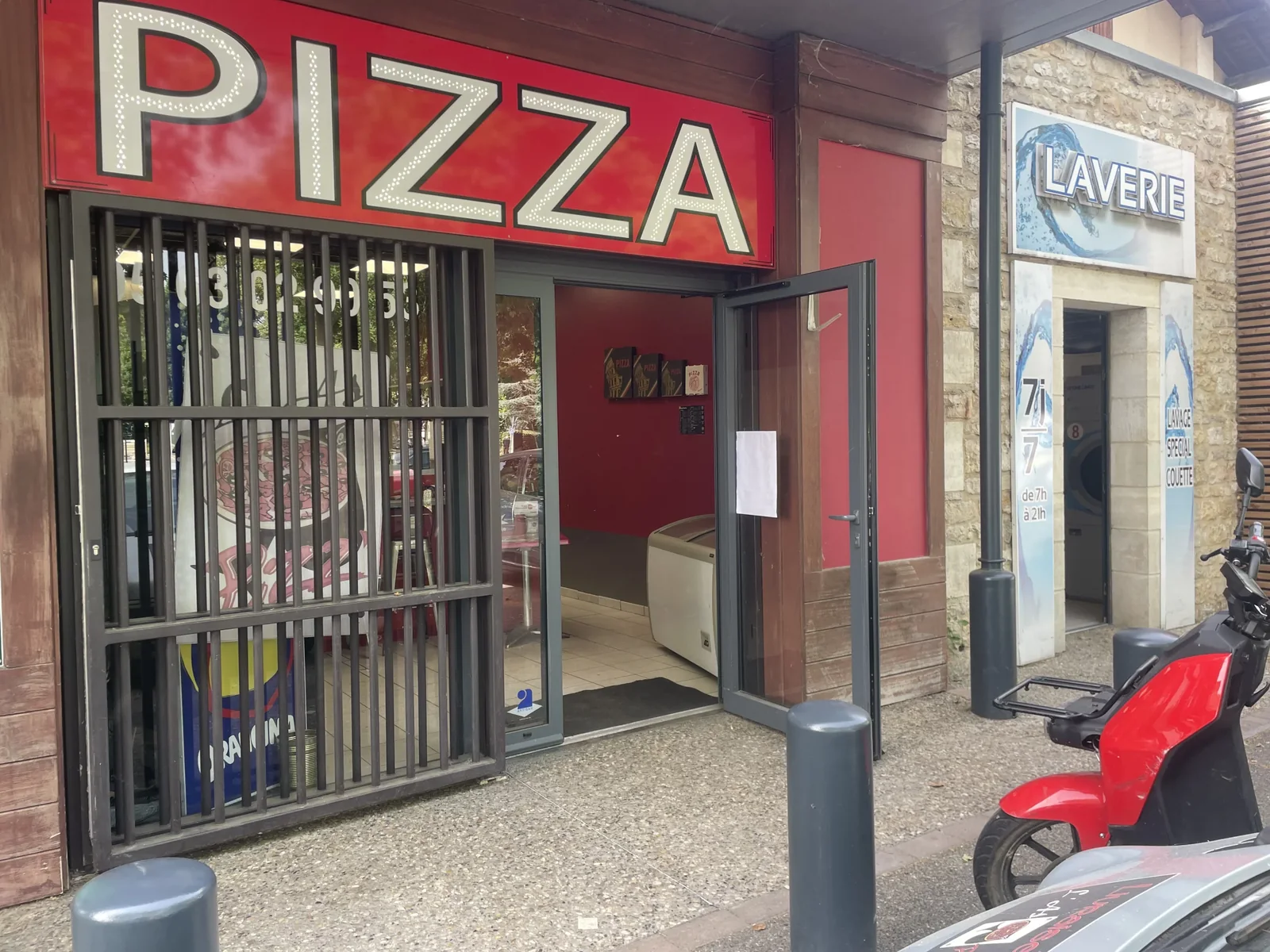 Façade de la pizzeria L’As De Pizz à Nègrepelisse