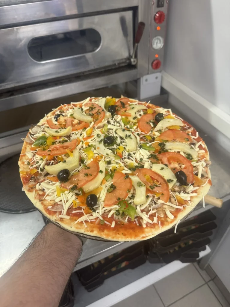 Pizza artisanale photographiée chez L’As De Pizz